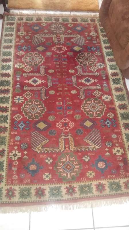 STUNNING BAKHTIARI TRIBAL PERSIAN CARPET